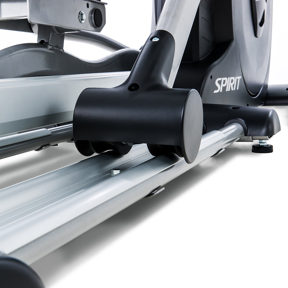 Spirit Fitness Elliptical CE800ENT
